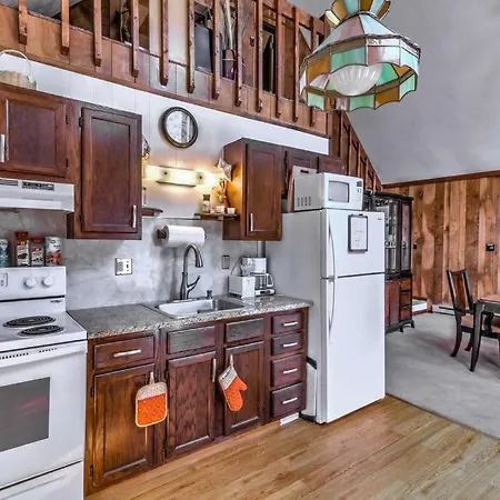 Beautiful Chalet With Hot Tub & Sauna In Poconos Long Pond Extérieur photo