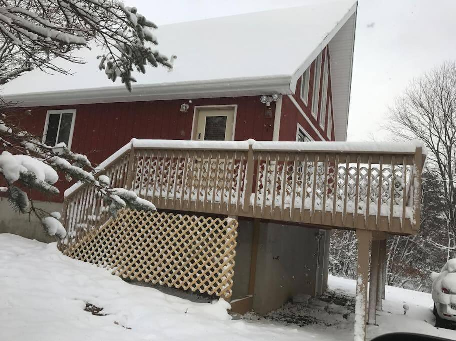 Beautiful With Hot Tub & Sauna In Poconos * Long Pond