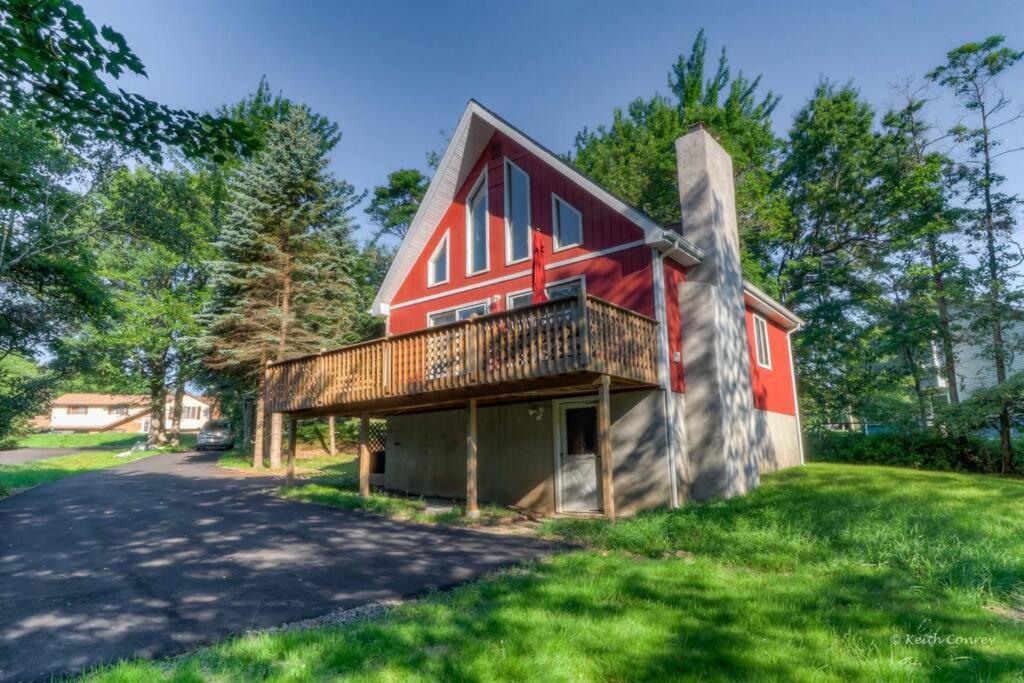 Beautiful With Hot Tub & Sauna In Poconos