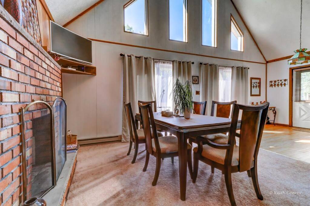 Beautiful With Hot Tub & Sauna In Poconos *